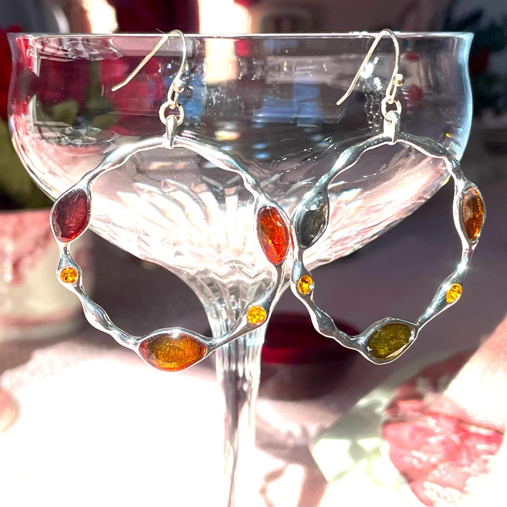 Silver dangling earrings with earthtoned gems 2” drop